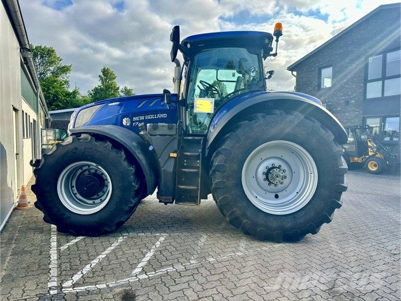New Holland T 7.270 AC Traktori