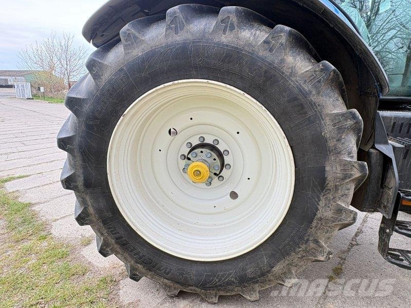 New Holland T 7.270 AC トラクター