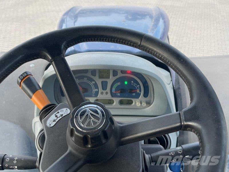 New Holland T 7.315 Traktori