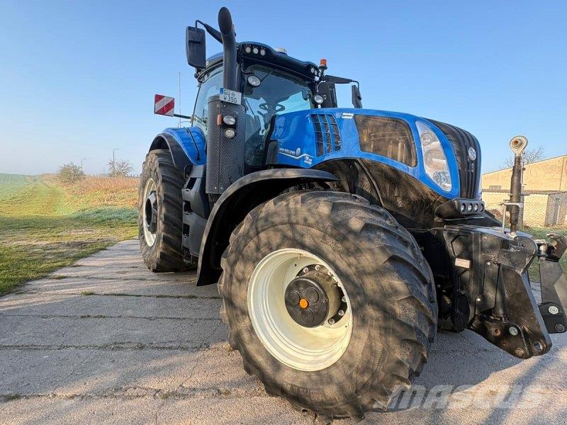 New Holland T8.435 AC Tractors