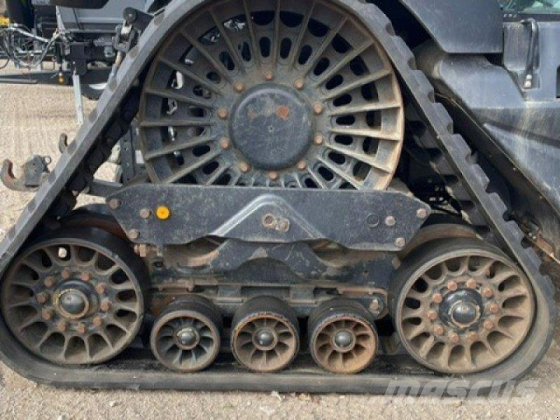 New Holland T8.435 AC Smarttrax Tractors