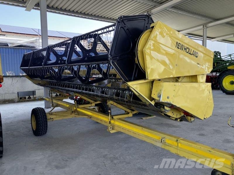 New Holland TX 68 حصادات