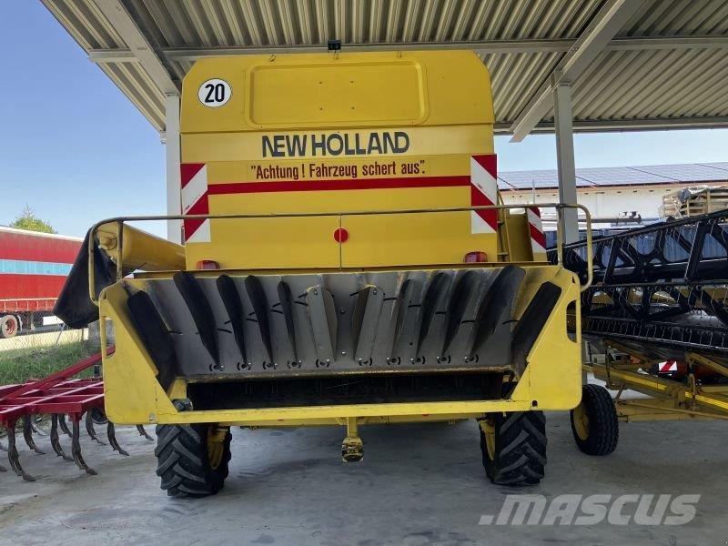 New Holland TX 68 حصادات