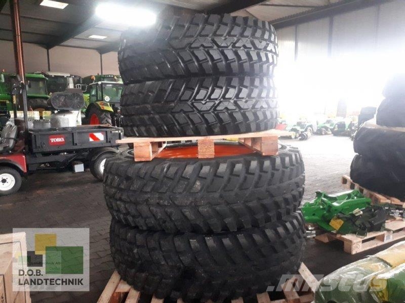 Nokian Kompletträder 400/85 R24 und 480/80 R34 Banden, wielen en velgen