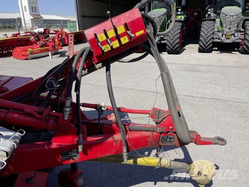 Pöttinger ERNTEBOSS II Atrelados auto-carregadores
