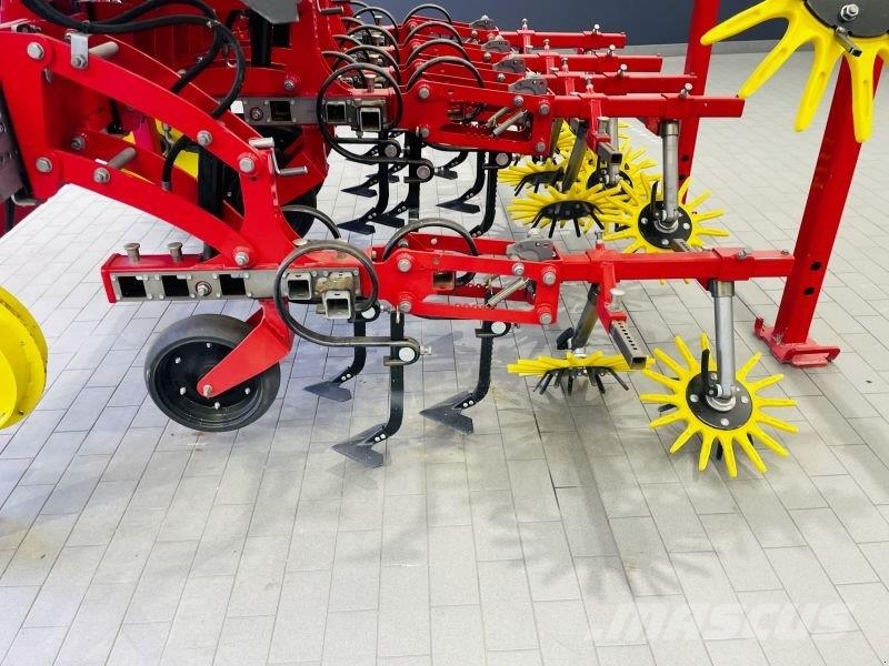 Pöttinger FLEXCARE V 6200 Cultivadores para cultivos en hilera