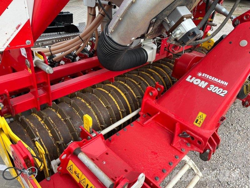 Pöttinger Lion 3002 + Aerosem 3002 ADD Kombisåmaskiner