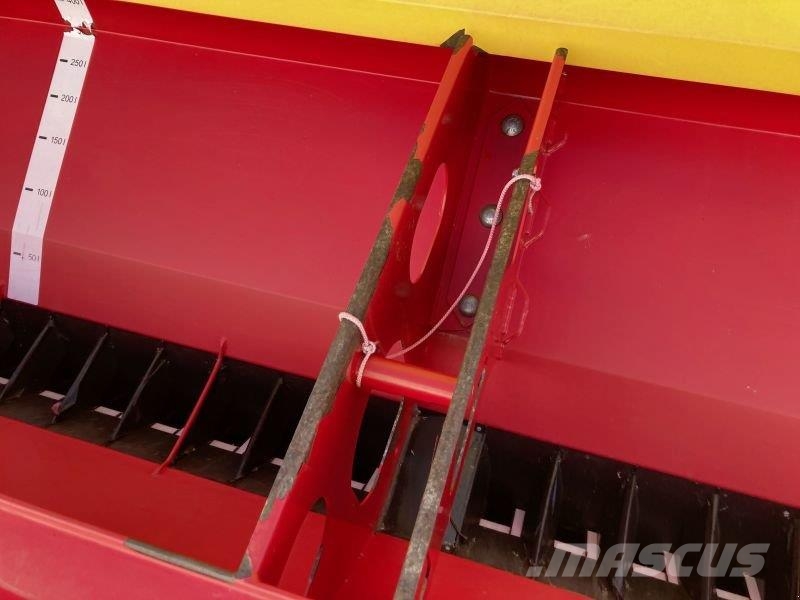 Pöttinger LION 301 U. VITASEM 302 ADD Combination drills