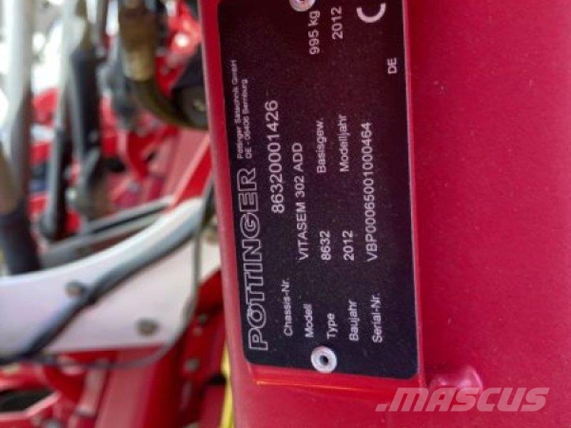 Pöttinger LION 301 U. VITASEM 302 ADD Combination drills