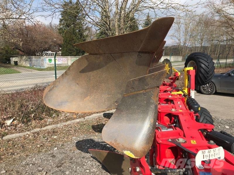 Pöttinger SERVO 4000 PLUS 6-SCHAR Konvenčné pluhy