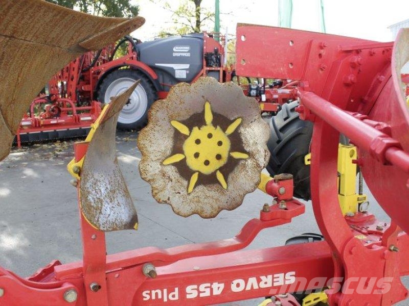 Pöttinger SERVO 45 S PLUS محاريث تقليدية