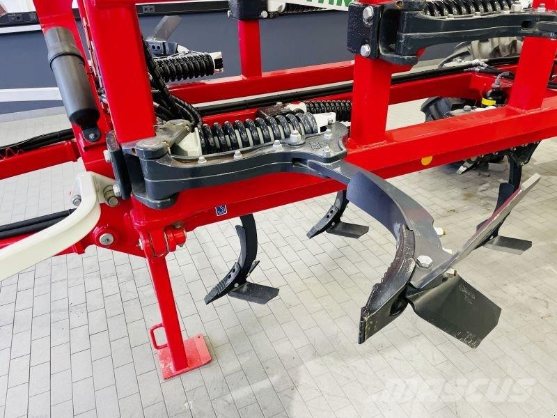 Pöttinger TERRIA 5040 Cultivadores