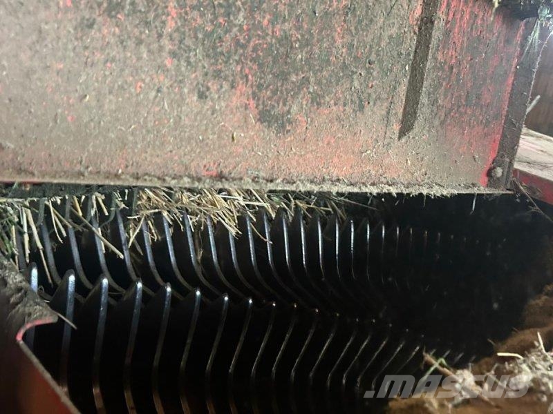 Pöttinger Torro 5700 L autocut Samoutovarne prikolice