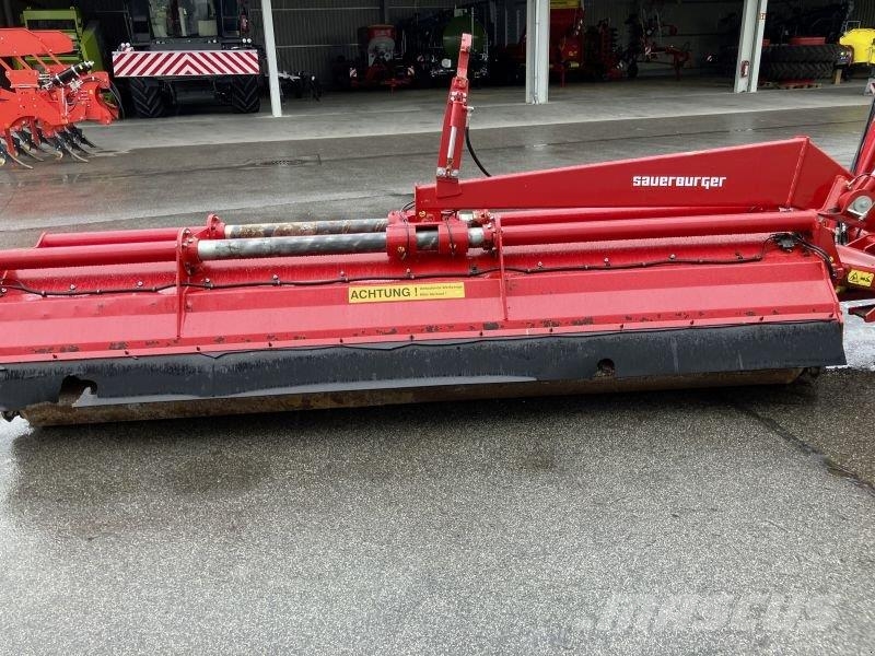 Sauerburger PEGASUS 9500 + WM3000 HF حصادات الأعلاف