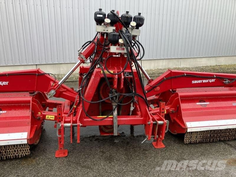 Sauerburger PEGASUS 9500 + WM3000 HF حصادات الأعلاف