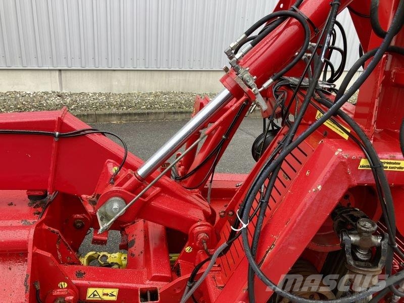 Sauerburger PEGASUS 9500 + WM3000 HF حصادات الأعلاف