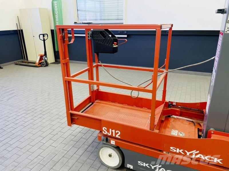 SkyJack SJ 12 Otros