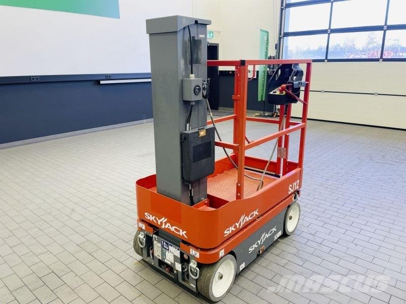 SkyJack SJ 12 Otros
