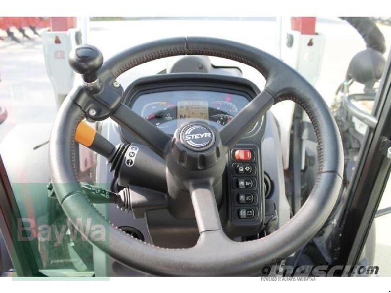 Steyr 4120 MULTI Traktori