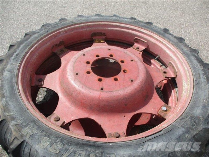Taurus 230/95 R44 Gume, točkovi i felne