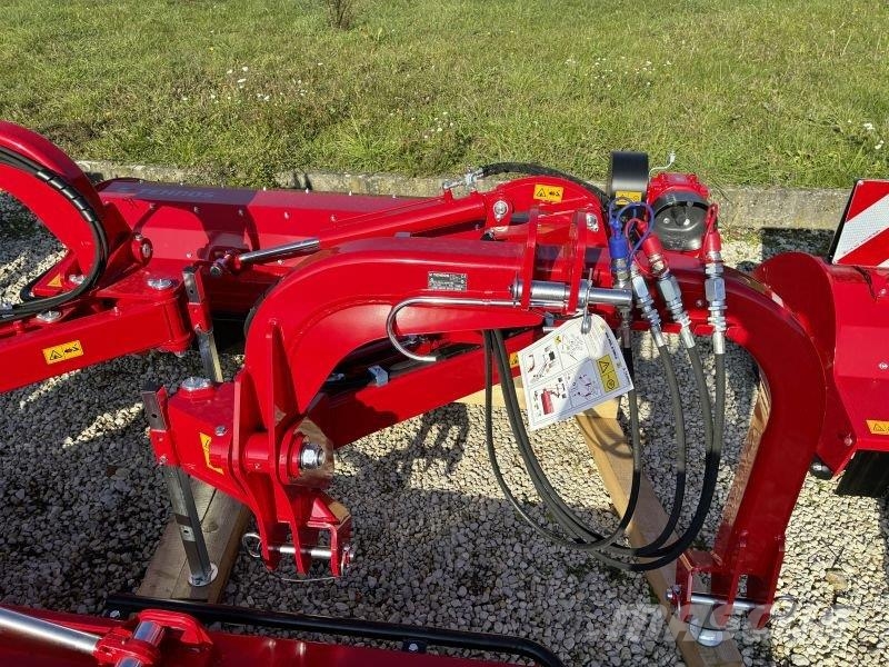 Tehnos MB 220 R Profi LW حصادات الأعلاف