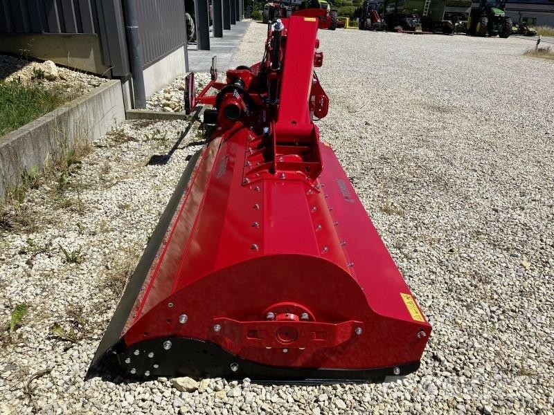 Tehnos MU2Z 840 LW TEHNOS KLAPPBARER حصادات الأعلاف