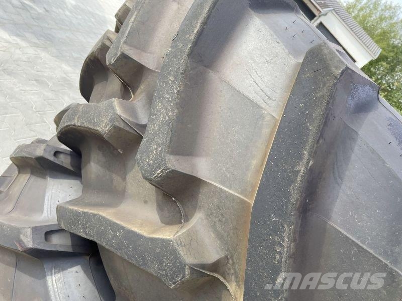 Trelleborg 2X 710/70 R38 TB Gume, točkovi i felne