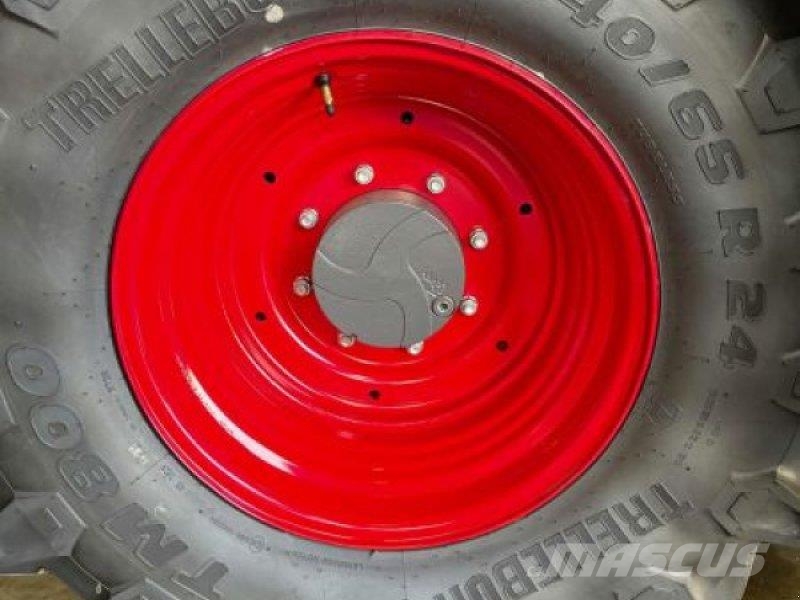 Trelleborg 540/65 R24 + 600/65 R38 Pneus Agrícolas