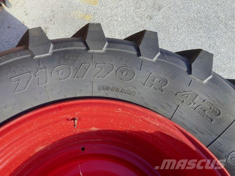 Trelleborg 600/70 R30 + 710/70 R42 الإطارات والعجلات والحافات