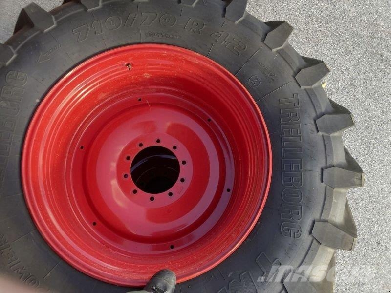 Trelleborg 600/70 R30 + 710/70 R42 الإطارات والعجلات والحافات