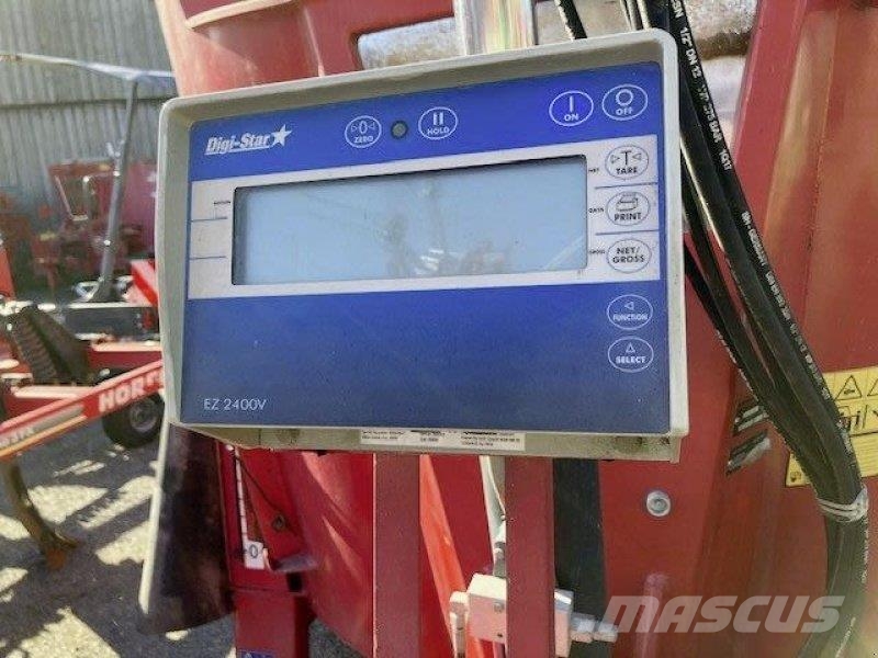 Trioliet H-TRIOLIET GIGANT 700 Mešalne hranilnice