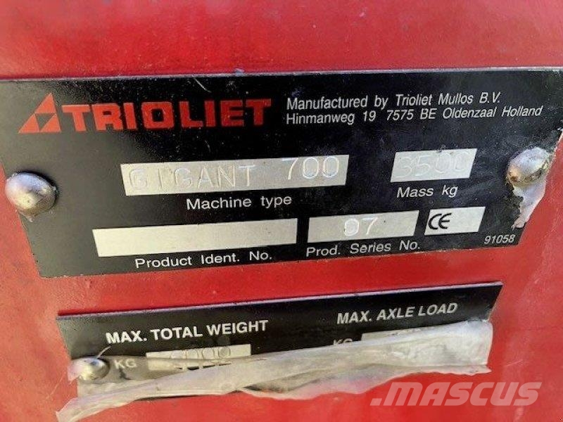 Trioliet H-TRIOLIET GIGANT 700 Mešalne hranilnice