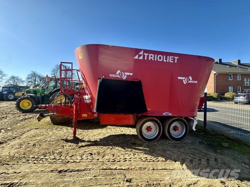 Trioliet SM-2-20-ZKT 混合餵料機