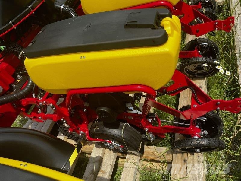 Väderstad TEMPO V 8 TPV Otras máquinas para siembra