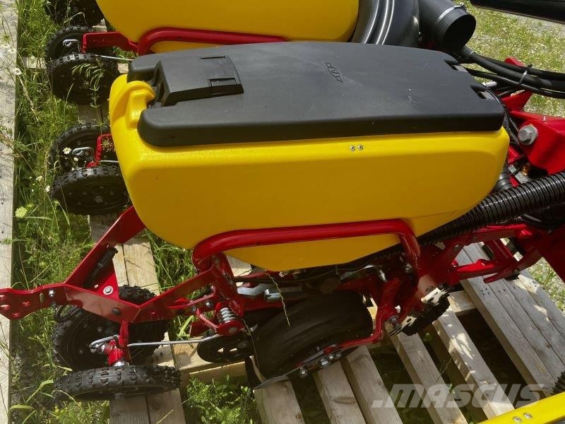 Väderstad TEMPO V 8 TPV Otras máquinas para siembra