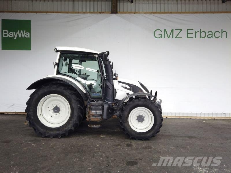 Valtra N134 H Tractoren