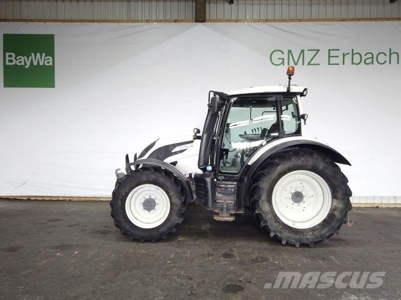 Valtra N134 H Tractoren