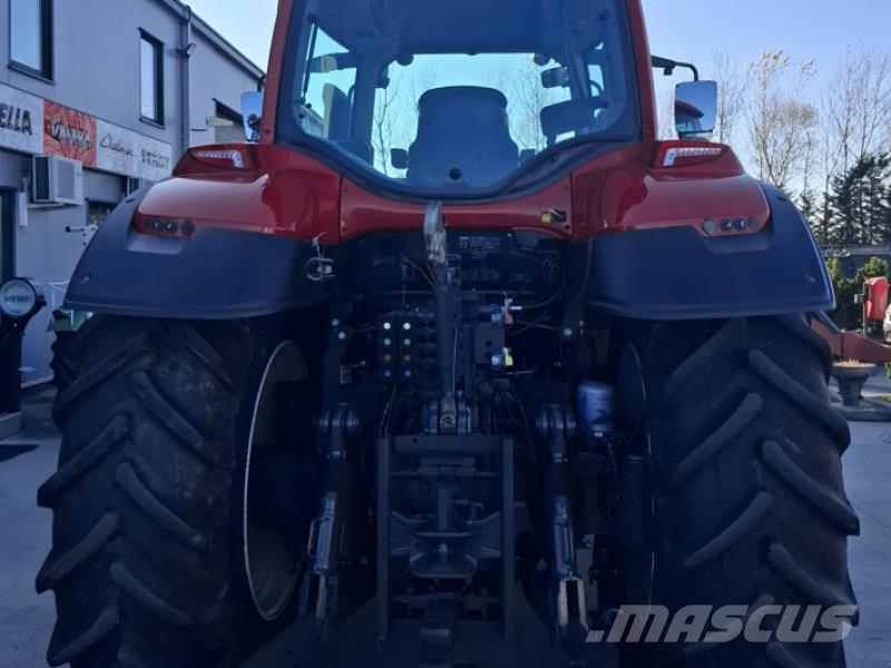 Valtra T154 H Tractoren
