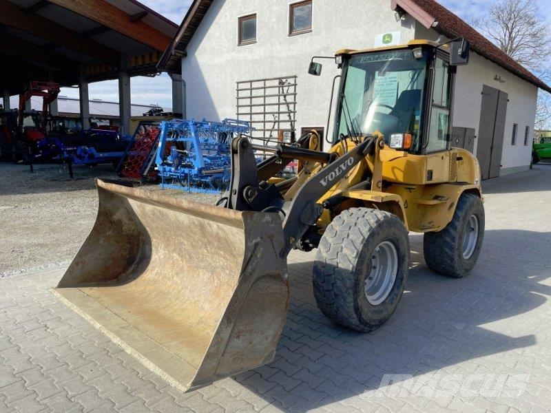 Volvo L 30B pro 轮式装载机