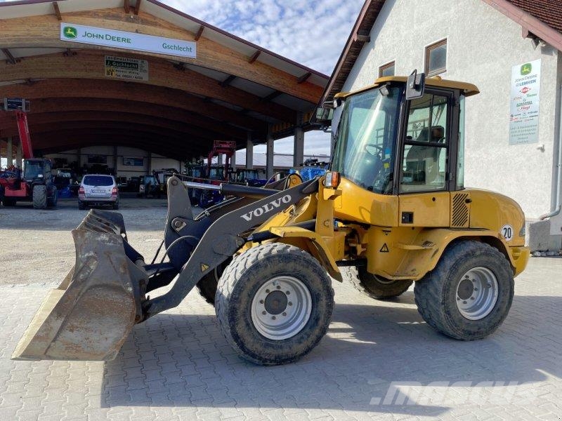 Volvo L 30B pro 轮式装载机