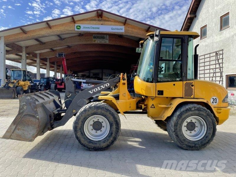 Volvo L 30B pro 轮式装载机