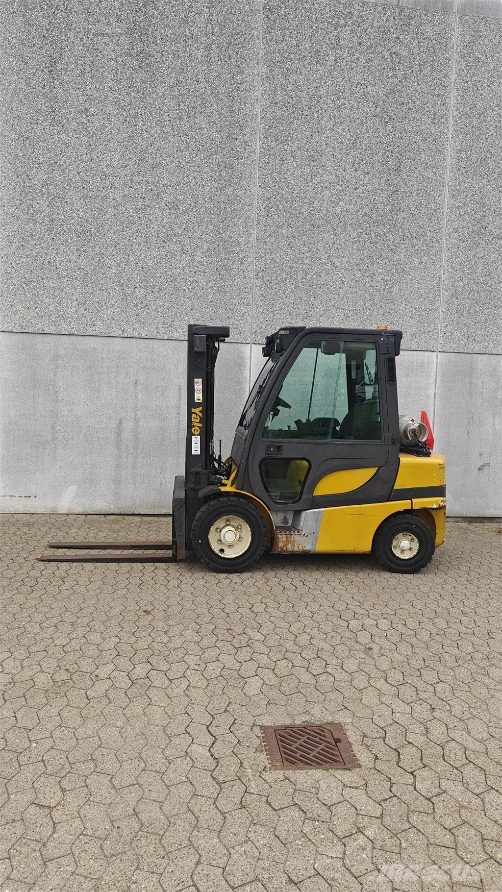 Yale GLP30VX Gázüzemű targoncák