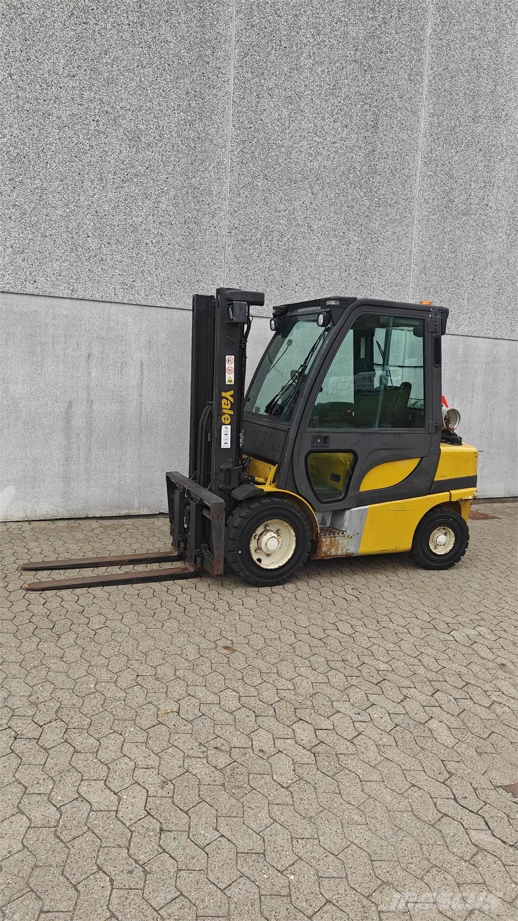 Yale GLP30VX Gázüzemű targoncák