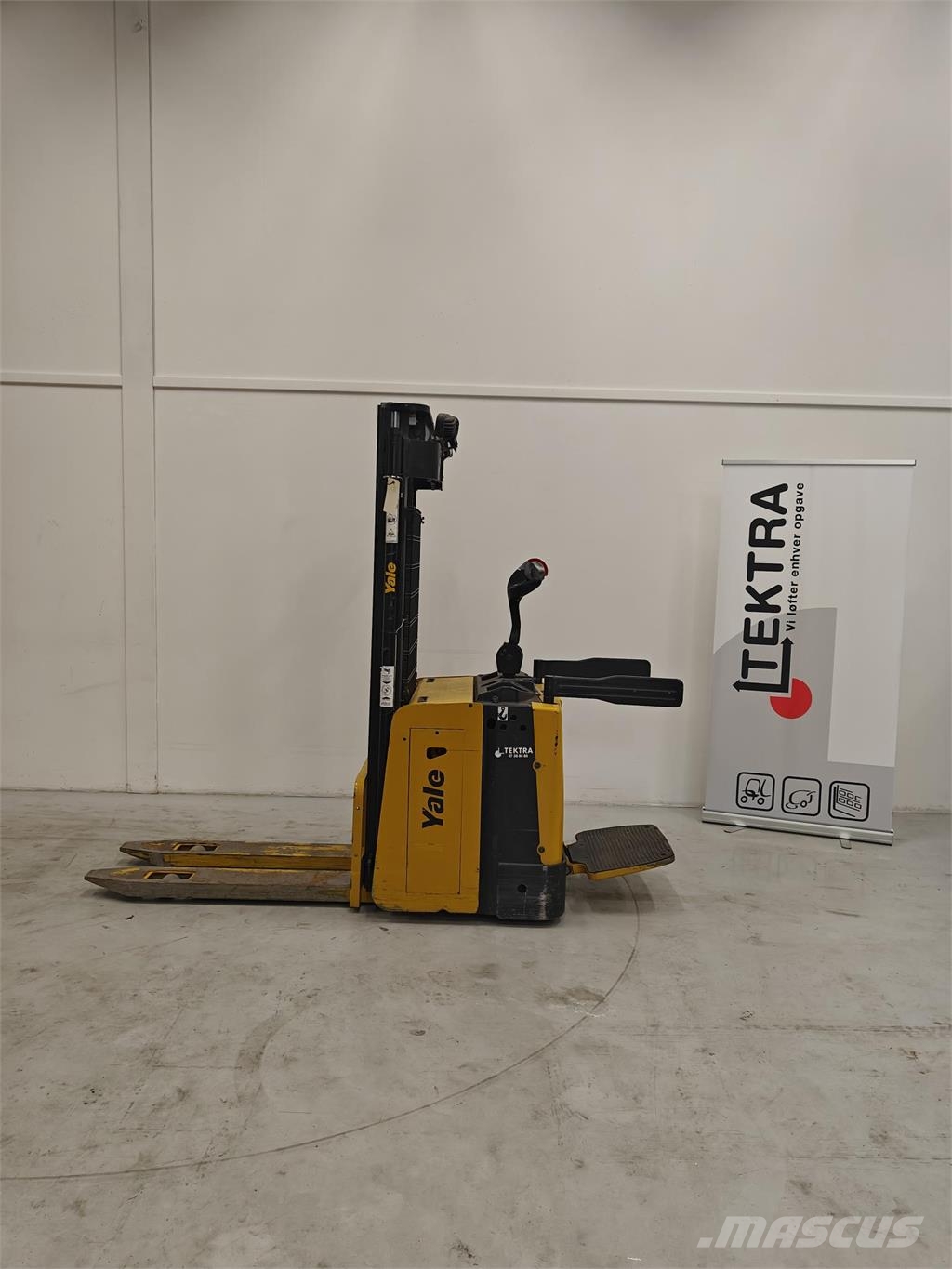Yale MS15XIL Stand-in stackers