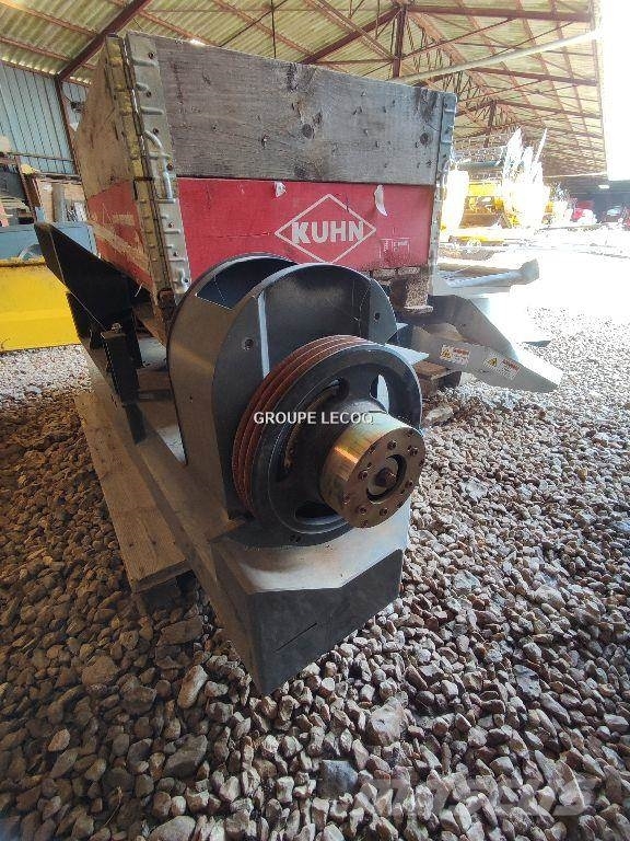 Case IH SEED TERMINATOR BOUCHARD DIFFUSION Moissonneuse batteuse