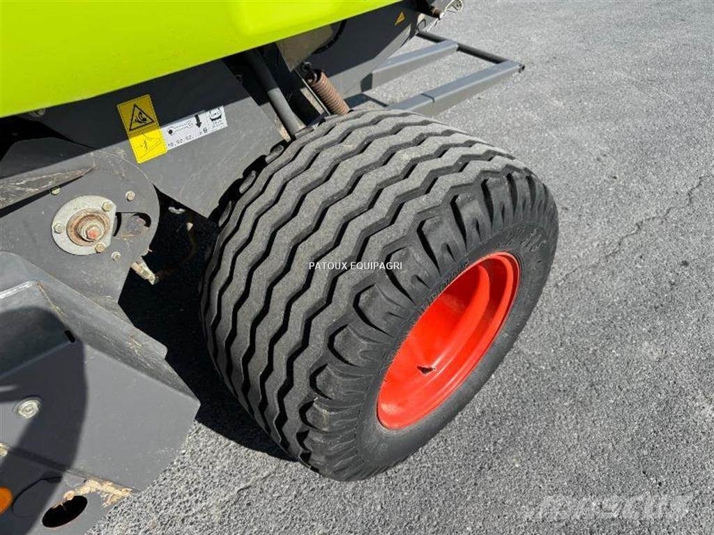 CLAAS VARIANT 380 Рулонні прес-підбирачі