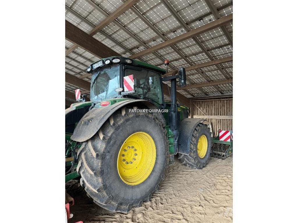 John Deere 6175R Traktori