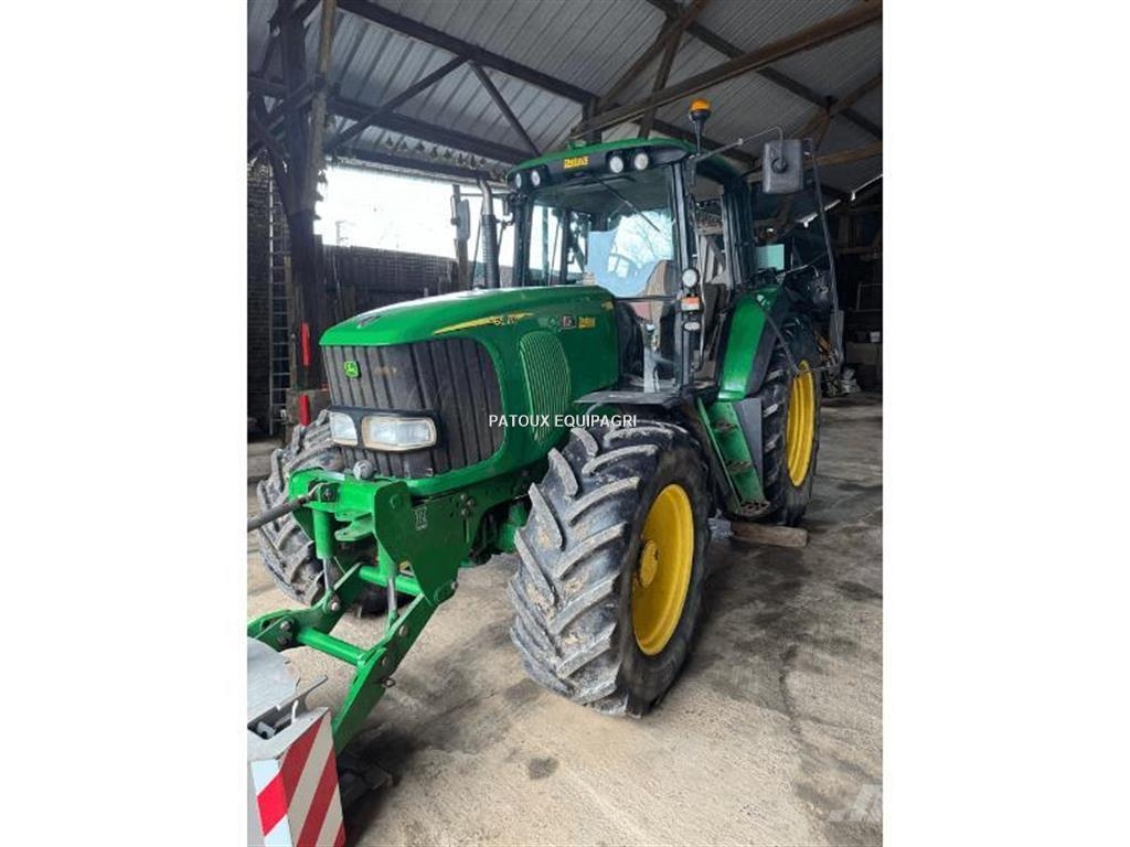 John Deere 6520 Tractors