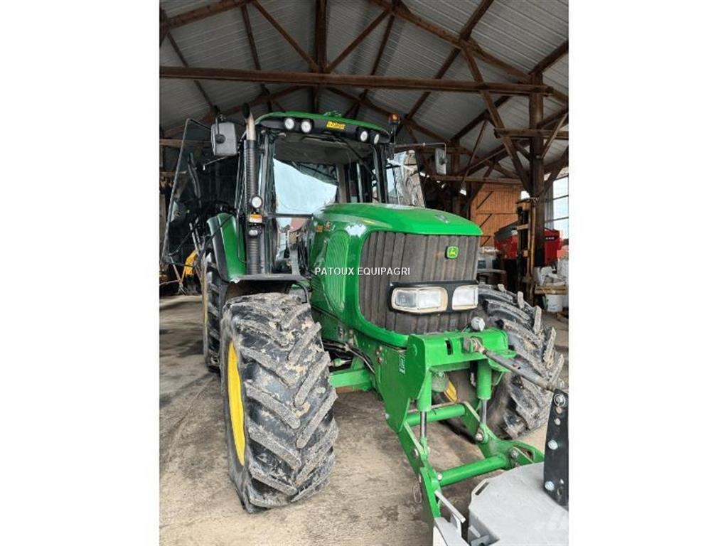 John Deere 6520 Tractors