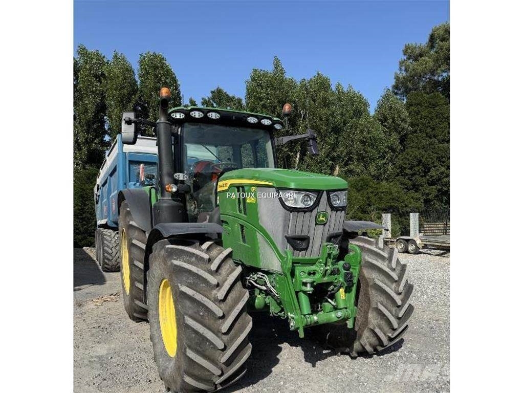 John Deere 6R215 Traktori